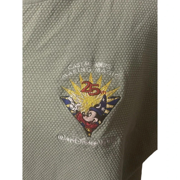 VTG Walt Disney World 25th Anniversary Cast Member Making Magic Size Large RARE - Picture 3 of 16
